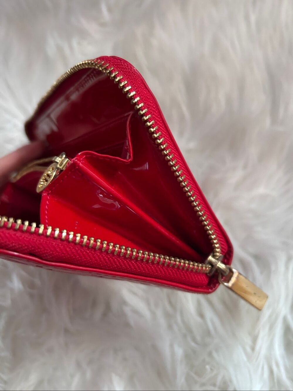 Tory Burch Red Patent Leather Gold Color Zipper Hardware Wallet - Picture 9 of 9